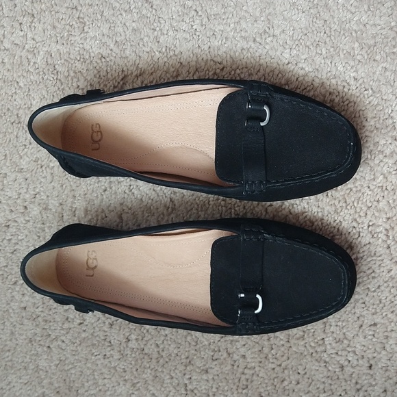 UGG black flats 7.5 - Picture 2 of 6